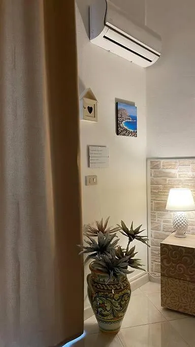 Mona House Accogliente Casa Vacanza Palermo 0*,